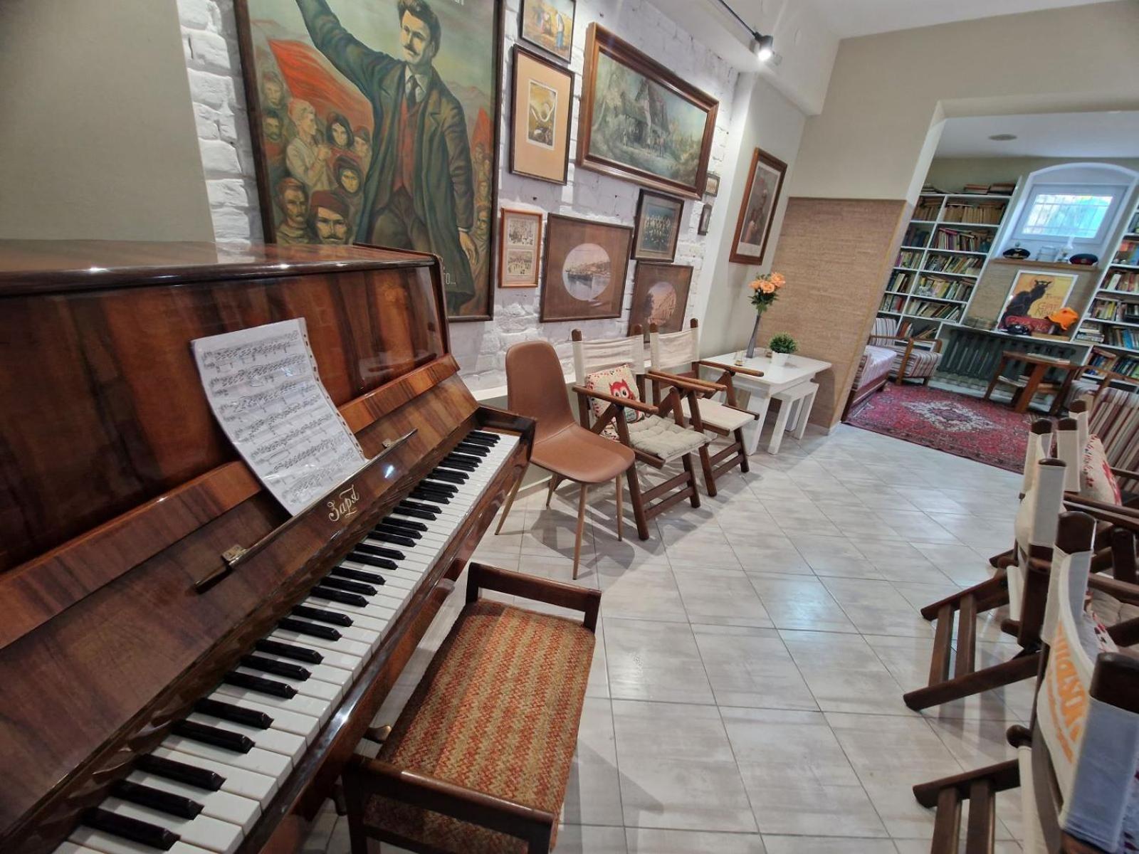 La Maison روس المظهر الخارجي الصورة